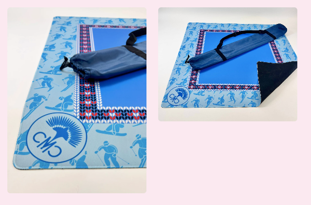Ski Club Mat - Periwinkle Center & Teal Toile Border w/ Carrying Bag