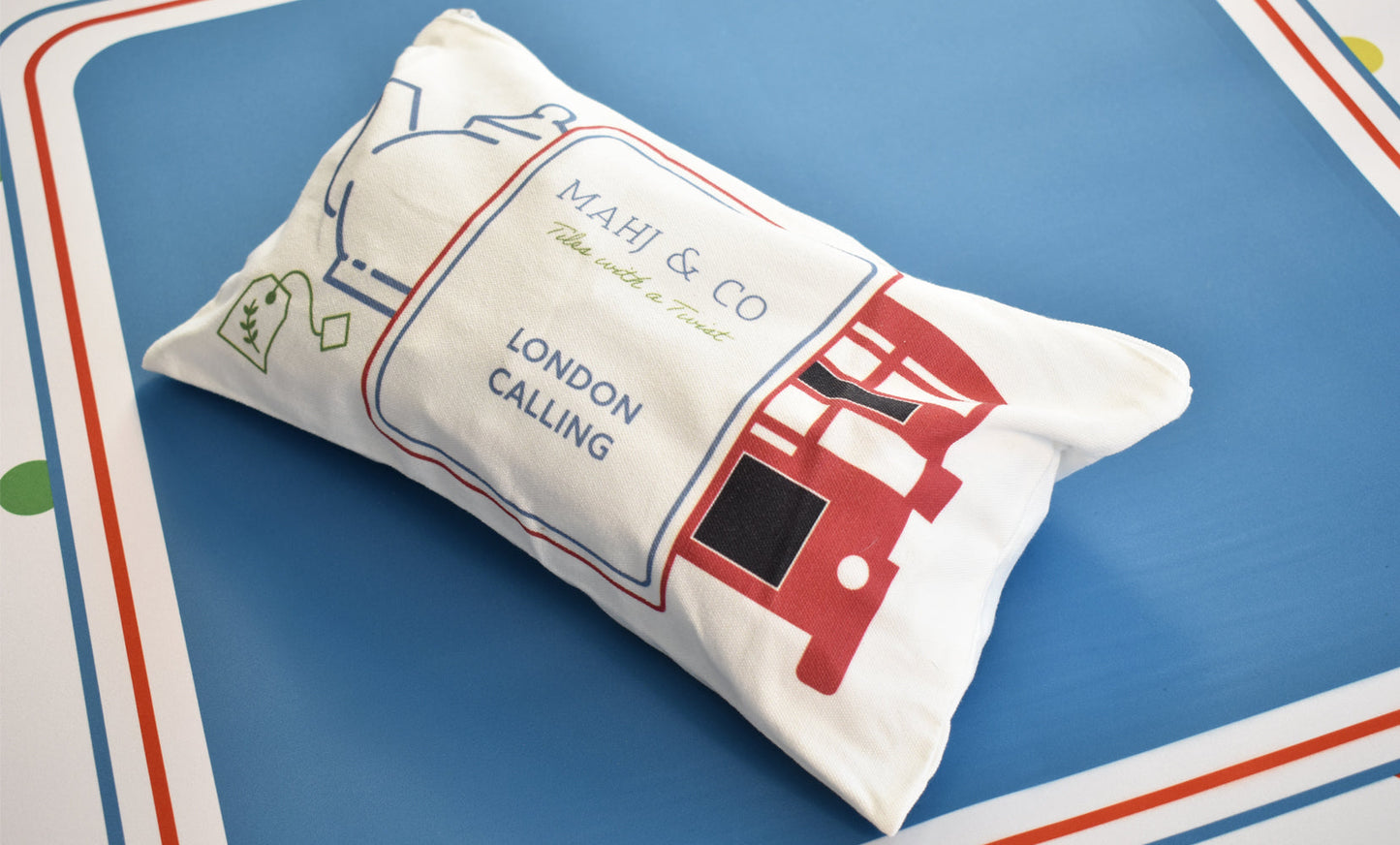 London-inspired mahjong tile set